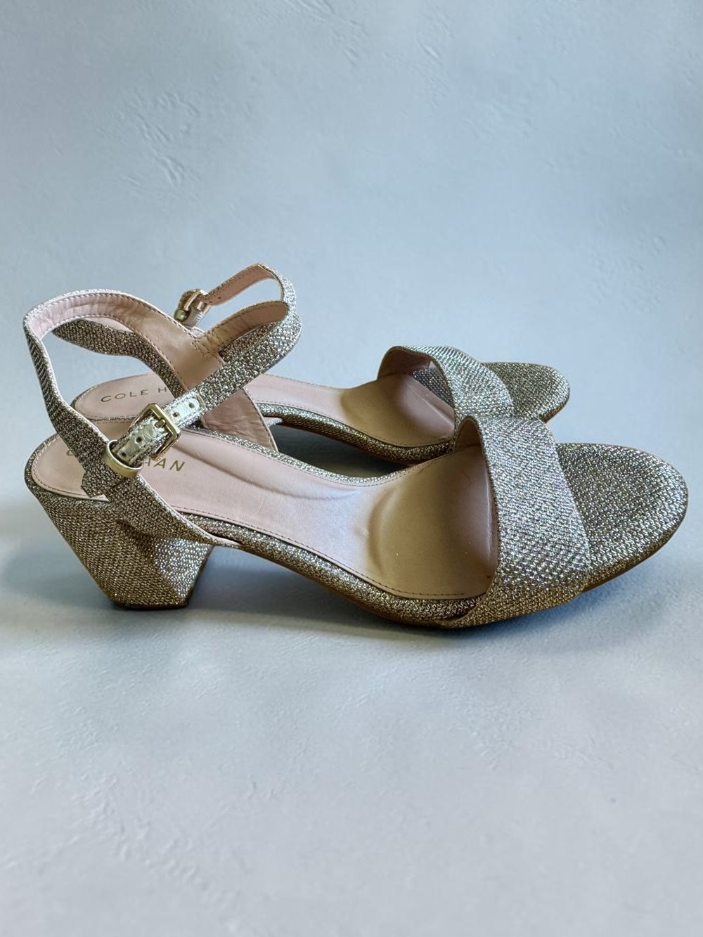 Cole Haan Josie Glitter Block Heel Sandals Sz 8.5 Gold Metallic Holiday EUC